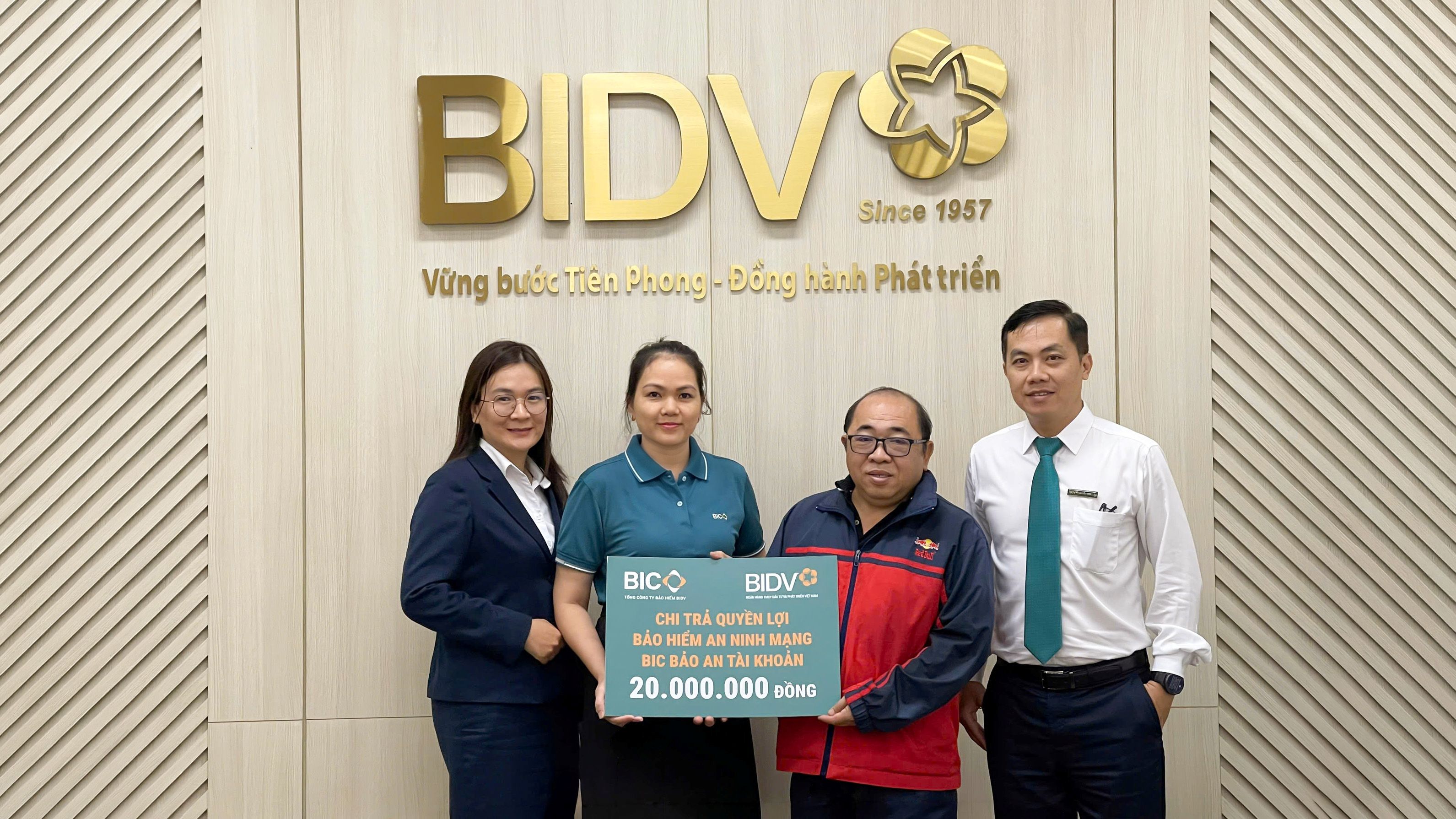 Mất 45 triệu đồng vì website giả mạo, khách hàng được BIC bồi thường 20 triệu đồng
